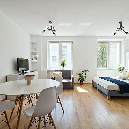 Urbannestgroup - Angorska Przy Stadionie Narodowym Varšava Exteriér fotografie